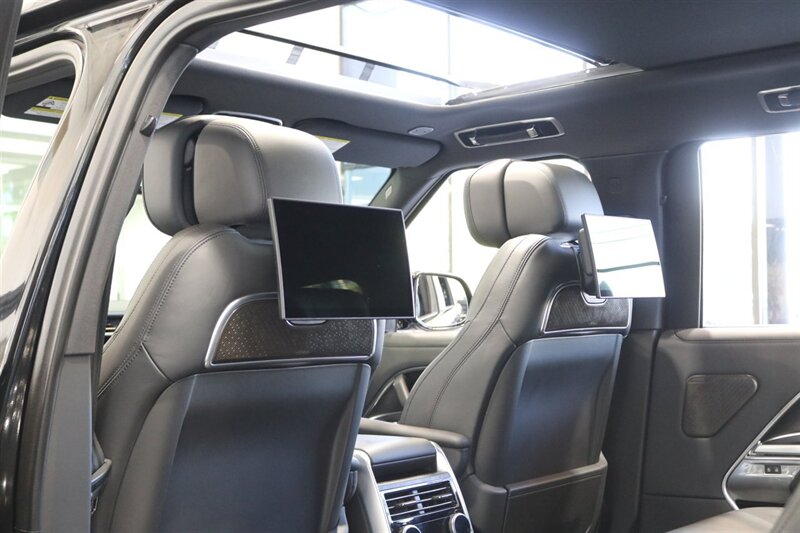 2025 Land Rover Range Rover P530 Autobiography L 1-OWNER* LONG WHEEL BASE* 3RD ROW SEAT* CERAMIC COATED* CERAMIC TINT* 2-KEYS* ALL BOOKS* 0-ACCIDENTS* 100% ALL ORIGINAL LOCAL TRADE - Photo 28 - Portland, OR 97230