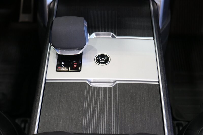 2025 Land Rover Range Rover P530 Autobiography L 1-OWNER* LONG WHEEL BASE* 3RD ROW SEAT* CERAMIC COATED* CERAMIC TINT* 2-KEYS* ALL BOOKS* 0-ACCIDENTS* 100% ALL ORIGINAL LOCAL TRADE - Photo 33 - Portland, OR 97230
