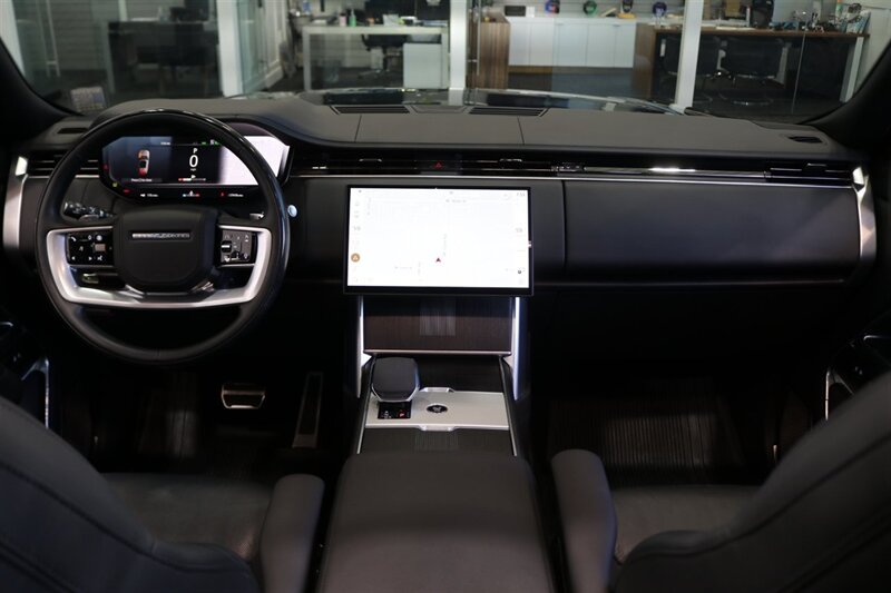 2025 Land Rover Range Rover P530 Autobiography L 1-OWNER* LONG WHEEL BASE* 3RD ROW SEAT* CERAMIC COATED* CERAMIC TINT* 2-KEYS* ALL BOOKS* 0-ACCIDENTS* 100% ALL ORIGINAL LOCAL TRADE - Photo 19 - Portland, OR 97230