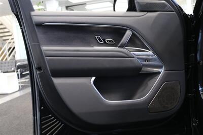 2025 Land Rover Range Rover P530 Autobiography L 1-OWNER* LONG WHEEL BASE* 3RD ROW SEAT* CERAMIC COATED* CERAMIC TINT* 2-KEYS* ALL BOOKS* 0-ACCIDENTS* 100% ALL ORIGINAL LOCAL TRADE - Photo 34 - Portland, OR 97230