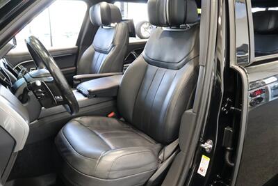 2025 Land Rover Range Rover P530 Autobiography L 1-OWNER* LONG WHEEL BASE* 3RD ROW SEAT* CERAMIC COATED* CERAMIC TINT* 2-KEYS* ALL BOOKS* 0-ACCIDENTS* 100% ALL ORIGINAL LOCAL TRADE - Photo 14 - Portland, OR 97230