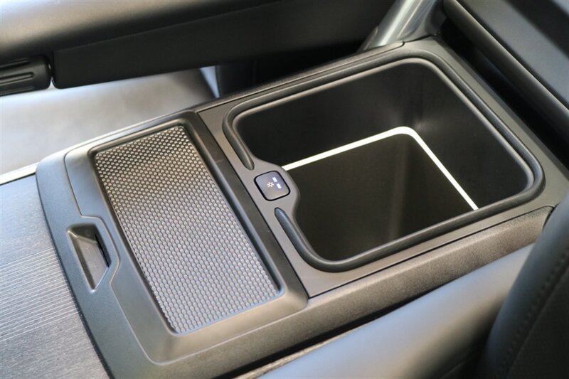 2025 Land Rover Range Rover P530 Autobiography L 1-OWNER* LONG WHEEL BASE* 3RD ROW SEAT* CERAMIC COATED* CERAMIC TINT* 2-KEYS* ALL BOOKS* 0-ACCIDENTS* 100% ALL ORIGINAL LOCAL TRADE - Photo 23 - Portland, OR 97230
