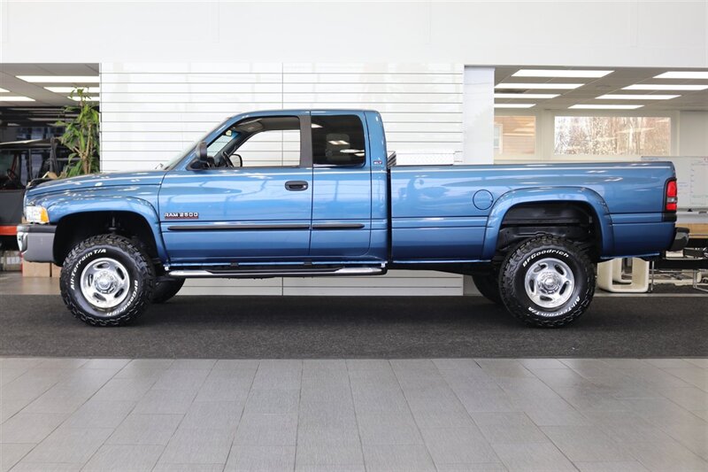 2002 Dodge Ram 2500 SLT Plus  83k MILES ONLY* 100% RUST FREE* NEW 33 " BFG KO3 10-PLYs* LINEX BED LINER* PAINT MATCHED FENDER FLARES* 0-ACCIDENTS* NEW BRAKES-ROTORS-CALIPERS-FLUIDS-FILTERS* ALL BOOKS & KEYS - Photo 4 - Portland, OR 97230