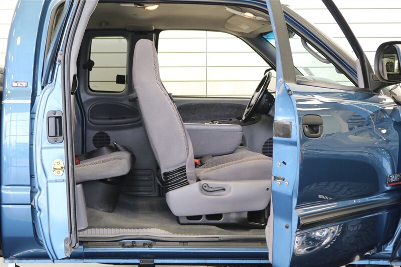 2002 Dodge Ram 2500 SLT Plus  83k MILES ONLY* 100% RUST FREE* NEW 33 " BFG KO3 10-PLYs* LINEX BED LINER* PAINT MATCHED FENDER FLARES* 0-ACCIDENTS* NEW BRAKES-ROTORS-CALIPERS-FLUIDS-FILTERS* ALL BOOKS & KEYS - Photo 55 - Portland, OR 97230