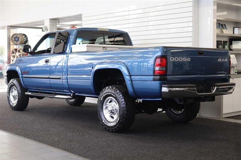 2002 Dodge Ram 2500 SLT Plus  83k MILES ONLY* 100% RUST FREE* NEW 33 " BFG KO3 10-PLYs* LINEX BED LINER* PAINT MATCHED FENDER FLARES* 0-ACCIDENTS* NEW BRAKES-ROTORS-CALIPERS-FLUIDS-FILTERS* ALL BOOKS & KEYS - Photo 6 - Portland, OR 97230