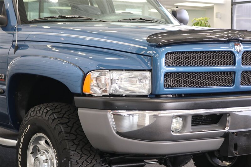 2002 Dodge Ram 2500 SLT Plus  83k MILES ONLY* 100% RUST FREE* NEW 33 " BFG KO3 10-PLYs* LINEX BED LINER* PAINT MATCHED FENDER FLARES* 0-ACCIDENTS* NEW BRAKES-ROTORS-CALIPERS-FLUIDS-FILTERS* ALL BOOKS & KEYS - Photo 13 - Portland, OR 97230
