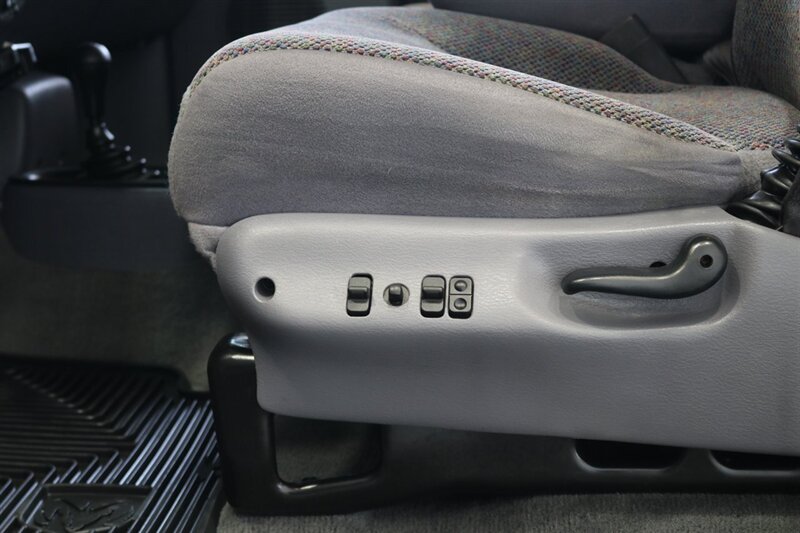 2002 Dodge Ram 2500 SLT Plus  83k MILES ONLY* 100% RUST FREE* NEW 33 " BFG KO3 10-PLYs* LINEX BED LINER* PAINT MATCHED FENDER FLARES* 0-ACCIDENTS* NEW BRAKES-ROTORS-CALIPERS-FLUIDS-FILTERS* ALL BOOKS & KEYS - Photo 65 - Portland, OR 97230