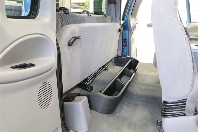 2002 Dodge Ram 2500 SLT Plus  83k MILES ONLY* 100% RUST FREE* NEW 33 " BFG KO3 10-PLYs* LINEX BED LINER* PAINT MATCHED FENDER FLARES* 0-ACCIDENTS* NEW BRAKES-ROTORS-CALIPERS-FLUIDS-FILTERS* ALL BOOKS & KEYS - Photo 19 - Portland, OR 97230