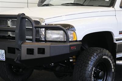 1997 Dodge Ram 2500 Laramie SLT  1-OREGON OWNER* 100% RUST FREE* PERFECT DASH* 5-SPEED MANUAL 5.9L CUMMINS* LINEX BED LINER* PACBRAKE* PROTECH HEADEACH RACK* 33 " COOPER 10-PLYs W/ NEW BLACK ROCK WHEELS* ALL BOOKS-MANUALS-KEY - Photo 12 - Portland, OR 97230