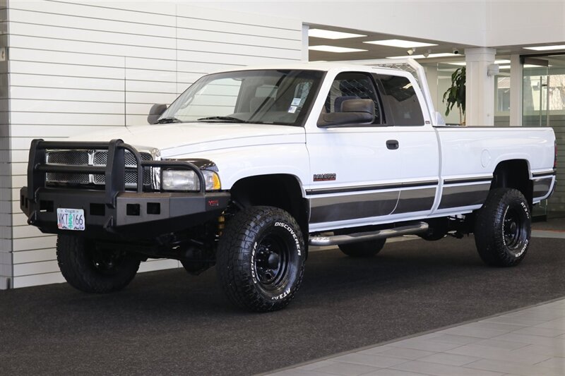 1997 Dodge Ram 2500 Laramie SLT  1-OREGON OWNER* 100% RUST FREE* PERFECT DASH* 5-SPEED MANUAL 5.9L CUMMINS* LINEX BED LINER* PACBRAKE* PROTECH HEADEACH RACK* 33