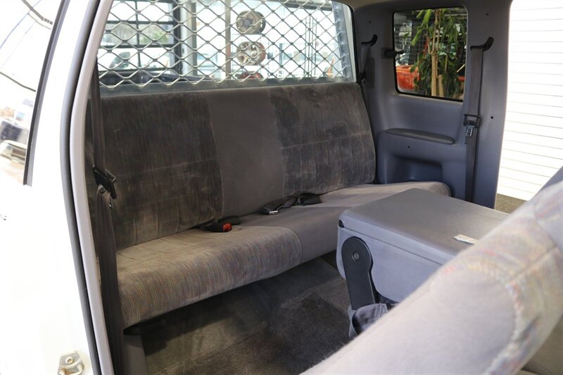 1997 Dodge Ram 2500 Laramie SLT  1-OREGON OWNER* 100% RUST FREE* PERFECT DASH* 5-SPEED MANUAL 5.9L CUMMINS* LINEX BED LINER* PACBRAKE* PROTECH HEADEACH RACK* 33 " COOPER 10-PLYs W/ NEW BLACK ROCK WHEELS* ALL BOOKS-MANUALS-KEY - Photo 92 - Portland, OR 97230