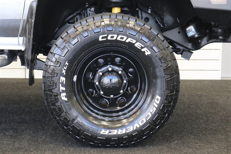 1997 Dodge Ram 2500 Laramie SLT  1-OREGON OWNER* 100% RUST FREE* PERFECT DASH* 5-SPEED MANUAL 5.9L CUMMINS* LINEX BED LINER* PACBRAKE* PROTECH HEADEACH RACK* 33 " COOPER 10-PLYs W/ NEW BLACK ROCK WHEELS* ALL BOOKS-MANUALS-KEY - Photo 54 - Portland, OR 97230