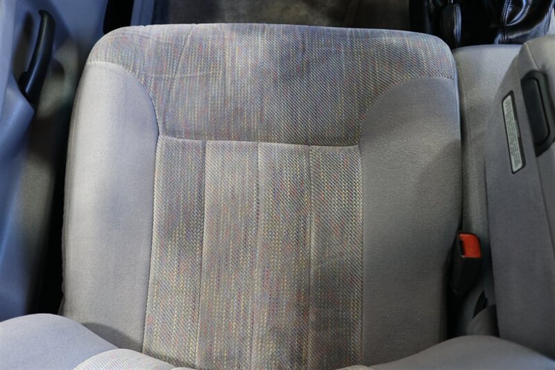 1997 Dodge Ram 2500 Laramie SLT  1-OREGON OWNER* 100% RUST FREE* PERFECT DASH* 5-SPEED MANUAL 5.9L CUMMINS* LINEX BED LINER* PACBRAKE* PROTECH HEADEACH RACK* 33 " COOPER 10-PLYs W/ NEW BLACK ROCK WHEELS* ALL BOOKS-MANUALS-KEY - Photo 76 - Portland, OR 97230