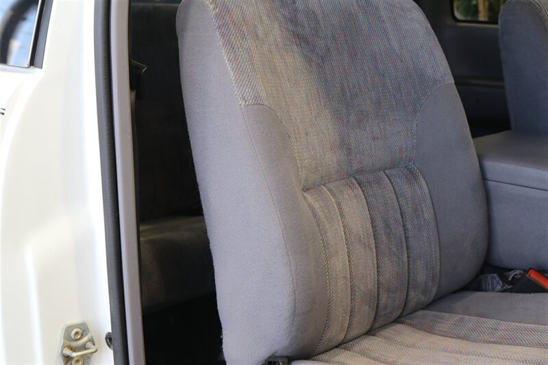 1997 Dodge Ram 2500 Laramie SLT  1-OREGON OWNER* 100% RUST FREE* PERFECT DASH* 5-SPEED MANUAL 5.9L CUMMINS* LINEX BED LINER* PACBRAKE* PROTECH HEADEACH RACK* 33 " COOPER 10-PLYs W/ NEW BLACK ROCK WHEELS* ALL BOOKS-MANUALS-KEY - Photo 75 - Portland, OR 97230