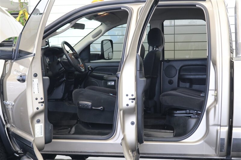 2005 Dodge Ram 3500 SLT 4dr Quad Cab   - Photo 52 - Portland, OR 97230