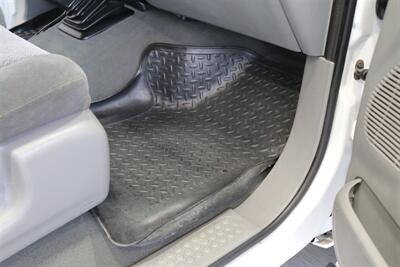 2002 Ford F-250 XLT  1-OWNER* 100% RUST FREE* ALL SERVICE RECORDS SINCE NEW* NEW 2.5 " LEVEL KIT W/ NEW BILSTEIN 5100 SHOCKS / NEW 33 " BFG KO3 10-PLYS* ALL BOOKS&KEYS&WINDOW STICKER* NEW FLUIDS-NEW AC COMPRESSOR - Photo 79 - Portland, OR 97230