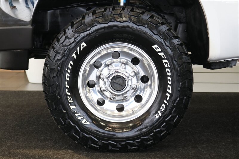 2002 Ford F-250 XLT  1-OWNER* 100% RUST FREE* ALL SERVICE RECORDS SINCE NEW* NEW 2.5 " LEVEL KIT W/ NEW BILSTEIN 5100 SHOCKS / NEW 33 " BFG KO3 10-PLYS* ALL BOOKS&KEYS&WINDOW STICKER* NEW FLUIDS-NEW AC COMPRESSOR - Photo 21 - Portland, OR 97230