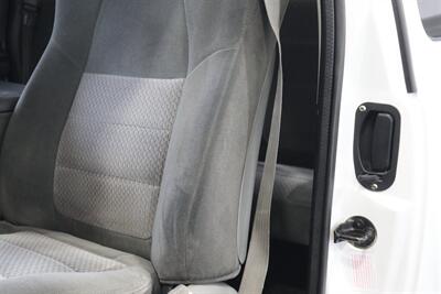 2002 Ford F-250 XLT  1-OWNER* 100% RUST FREE* ALL SERVICE RECORDS SINCE NEW* NEW 2.5 " LEVEL KIT W/ NEW BILSTEIN 5100 SHOCKS / NEW 33 " BFG KO3 10-PLYS* ALL BOOKS&KEYS&WINDOW STICKER* NEW FLUIDS-NEW AC COMPRESSOR - Photo 72 - Portland, OR 97230