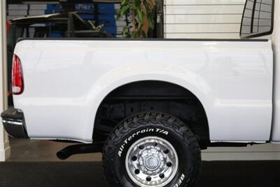 2002 Ford F-250 XLT  1-OWNER* 100% RUST FREE* ALL SERVICE RECORDS SINCE NEW* NEW 2.5 " LEVEL KIT W/ NEW BILSTEIN 5100 SHOCKS / NEW 33 " BFG KO3 10-PLYS* ALL BOOKS&KEYS&WINDOW STICKER* NEW FLUIDS-NEW AC COMPRESSOR - Photo 49 - Portland, OR 97230