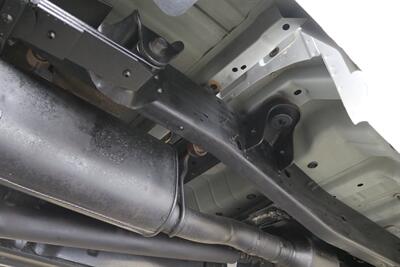 2002 Ford F-250 XLT  1-OWNER* 100% RUST FREE* ALL SERVICE RECORDS SINCE NEW* NEW 2.5 " LEVEL KIT W/ NEW BILSTEIN 5100 SHOCKS / NEW 33 " BFG KO3 10-PLYS* ALL BOOKS&KEYS&WINDOW STICKER* NEW FLUIDS-NEW AC COMPRESSOR - Photo 36 - Portland, OR 97230