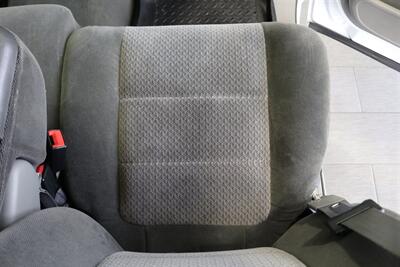 2002 Ford F-250 XLT  1-OWNER* 100% RUST FREE* ALL SERVICE RECORDS SINCE NEW* NEW 2.5 " LEVEL KIT W/ NEW BILSTEIN 5100 SHOCKS / NEW 33 " BFG KO3 10-PLYS* ALL BOOKS&KEYS&WINDOW STICKER* NEW FLUIDS-NEW AC COMPRESSOR - Photo 67 - Portland, OR 97230