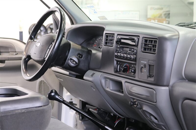 2002 Ford F-250 XLT  1-OWNER* 100% RUST FREE* ALL SERVICE RECORDS SINCE NEW* NEW 2.5 " LEVEL KIT W/ NEW BILSTEIN 5100 SHOCKS / NEW 33 " BFG KO3 10-PLYS* ALL BOOKS&KEYS&WINDOW STICKER* NEW FLUIDS-NEW AC COMPRESSOR - Photo 77 - Portland, OR 97230