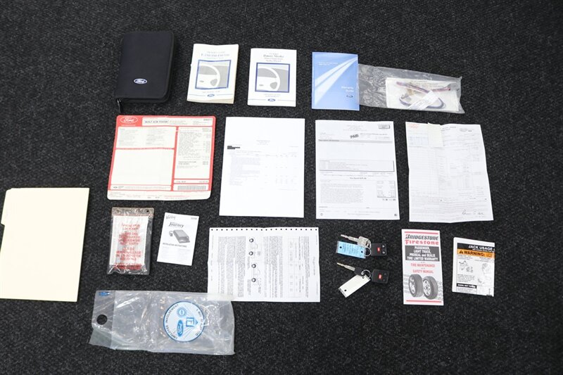 2002 Ford F-250 XLT  1-OWNER* 100% RUST FREE* ALL SERVICE RECORDS SINCE NEW* NEW 2.5 " LEVEL KIT W/ NEW BILSTEIN 5100 SHOCKS / NEW 33 " BFG KO3 10-PLYS* ALL BOOKS&KEYS&WINDOW STICKER* NEW FLUIDS-NEW AC COMPRESSOR - Photo 22 - Portland, OR 97230