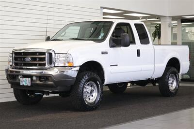 2002 Ford F-250 XLT  1-OWNER* 100% RUST FREE* ALL SERVICE RECORDS SINCE NEW* NEW 2.5 " LEVEL KIT W/ NEW BILSTEIN 5100 SHOCKS / NEW 33 " BFG KO3 10-PLYS* ALL BOOKS&KEYS&WINDOW STICKER* NEW FLUIDS-NEW AC COMPRESSOR - Photo 1 - Portland, OR 97230