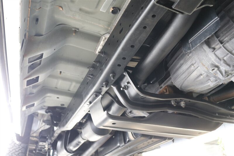 2002 Ford F-250 XLT  1-OWNER* 100% RUST FREE* ALL SERVICE RECORDS SINCE NEW* NEW 2.5 " LEVEL KIT W/ NEW BILSTEIN 5100 SHOCKS / NEW 33 " BFG KO3 10-PLYS* ALL BOOKS&KEYS&WINDOW STICKER* NEW FLUIDS-NEW AC COMPRESSOR - Photo 27 - Portland, OR 97230