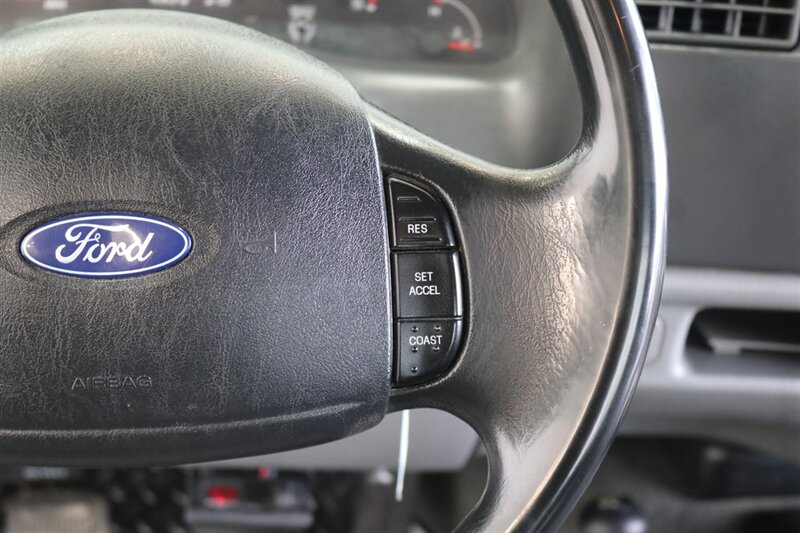 2002 Ford F-250 XLT  1-OWNER* 100% RUST FREE* ALL SERVICE RECORDS SINCE NEW* NEW 2.5 " LEVEL KIT W/ NEW BILSTEIN 5100 SHOCKS / NEW 33 " BFG KO3 10-PLYS* ALL BOOKS&KEYS&WINDOW STICKER* NEW FLUIDS-NEW AC COMPRESSOR - Photo 87 - Portland, OR 97230