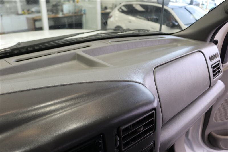 2002 Ford F-250 XLT  1-OWNER* 100% RUST FREE* ALL SERVICE RECORDS SINCE NEW* NEW 2.5 " LEVEL KIT W/ NEW BILSTEIN 5100 SHOCKS / NEW 33 " BFG KO3 10-PLYS* ALL BOOKS&KEYS&WINDOW STICKER* NEW FLUIDS-NEW AC COMPRESSOR - Photo 88 - Portland, OR 97230