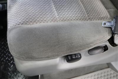 2002 Ford F-250 XLT  1-OWNER* 100% RUST FREE* ALL SERVICE RECORDS SINCE NEW* NEW 2.5 " LEVEL KIT W/ NEW BILSTEIN 5100 SHOCKS / NEW 33 " BFG KO3 10-PLYS* ALL BOOKS&KEYS&WINDOW STICKER* NEW FLUIDS-NEW AC COMPRESSOR - Photo 70 - Portland, OR 97230