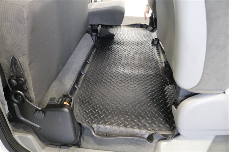 2002 Ford F-250 XLT  1-OWNER* 100% RUST FREE* ALL SERVICE RECORDS SINCE NEW* NEW 2.5 " LEVEL KIT W/ NEW BILSTEIN 5100 SHOCKS / NEW 33 " BFG KO3 10-PLYS* ALL BOOKS&KEYS&WINDOW STICKER* NEW FLUIDS-NEW AC COMPRESSOR - Photo 80 - Portland, OR 97230