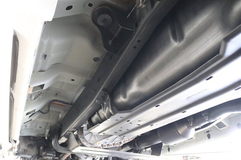 2002 Ford F-250 XLT  1-OWNER* 100% RUST FREE* ALL SERVICE RECORDS SINCE NEW* NEW 2.5 " LEVEL KIT W/ NEW BILSTEIN 5100 SHOCKS / NEW 33 " BFG KO3 10-PLYS* ALL BOOKS&KEYS&WINDOW STICKER* NEW FLUIDS-NEW AC COMPRESSOR - Photo 26 - Portland, OR 97230