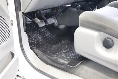 2002 Ford F-250 XLT  1-OWNER* 100% RUST FREE* ALL SERVICE RECORDS SINCE NEW* NEW 2.5 " LEVEL KIT W/ NEW BILSTEIN 5100 SHOCKS / NEW 33 " BFG KO3 10-PLYS* ALL BOOKS&KEYS&WINDOW STICKER* NEW FLUIDS-NEW AC COMPRESSOR - Photo 78 - Portland, OR 97230