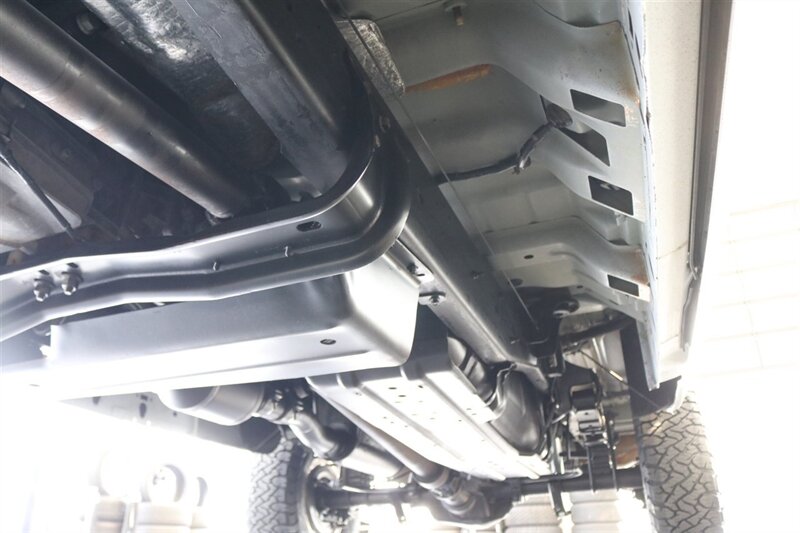 2002 Ford F-250 XLT  1-OWNER* 100% RUST FREE* ALL SERVICE RECORDS SINCE NEW* NEW 2.5 " LEVEL KIT W/ NEW BILSTEIN 5100 SHOCKS / NEW 33 " BFG KO3 10-PLYS* ALL BOOKS&KEYS&WINDOW STICKER* NEW FLUIDS-NEW AC COMPRESSOR - Photo 31 - Portland, OR 97230