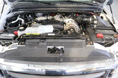 2002 Ford F-250 XLT  1-OWNER* 100% RUST FREE* ALL SERVICE RECORDS SINCE NEW* NEW 2.5 " LEVEL KIT W/ NEW BILSTEIN 5100 SHOCKS / NEW 33 " BFG KO3 10-PLYS* ALL BOOKS&KEYS&WINDOW STICKER* NEW FLUIDS-NEW AC COMPRESSOR - Photo 15 - Portland, OR 97230