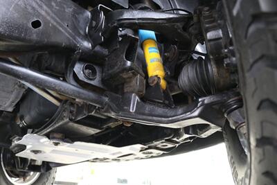 2005 Chevrolet Silverado 2500 LS  1-OWNER* 100% RUST FREE* NEVER HAD 5TH WHEEL / GOOSENECK* 5-SPD ALLISON* SHORT BED* NEW 2.5 "LEVEL LIFT W/ NEW 33 " BFG KO3 10-PLYS* ALL ORIGINAL BOOKS-WINDOW STICKER-2 KEYS-SERVICE RECORDS - Photo 37 - Portland, OR 97230