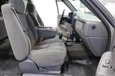 2005 Chevrolet Silverado 2500 LS  1-OWNER* 100% RUST FREE* NEVER HAD 5TH WHEEL / GOOSENECK* 5-SPD ALLISON* SHORT BED* NEW 2.5 "LEVEL LIFT W/ NEW 33 " BFG KO3 10-PLYS* ALL ORIGINAL BOOKS-WINDOW STICKER-2 KEYS-SERVICE RECORDS - Photo 75 - Portland, OR 97230