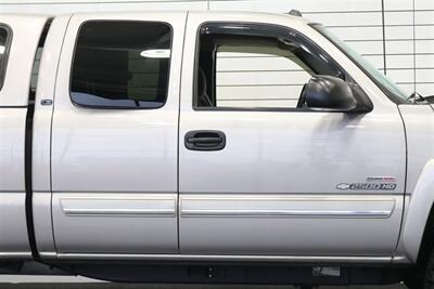 2005 Chevrolet Silverado 2500 LS  1-OWNER* 100% RUST FREE* NEVER HAD 5TH WHEEL / GOOSENECK* 5-SPD ALLISON* SHORT BED* NEW 2.5 "LEVEL LIFT W/ NEW 33 " BFG KO3 10-PLYS* ALL ORIGINAL BOOKS-WINDOW STICKER-2 KEYS-SERVICE RECORDS - Photo 57 - Portland, OR 97230
