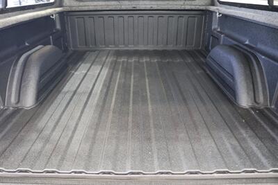 2005 Chevrolet Silverado 2500 LS  1-OWNER* 100% RUST FREE* NEVER HAD 5TH WHEEL / GOOSENECK* 5-SPD ALLISON* SHORT BED* NEW 2.5 "LEVEL LIFT W/ NEW 33 " BFG KO3 10-PLYS* ALL ORIGINAL BOOKS-WINDOW STICKER-2 KEYS-SERVICE RECORDS - Photo 46 - Portland, OR 97230