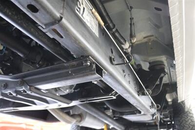 2005 Chevrolet Silverado 2500 LS  1-OWNER* 100% RUST FREE* NEVER HAD 5TH WHEEL / GOOSENECK* 5-SPD ALLISON* SHORT BED* NEW 2.5 "LEVEL LIFT W/ NEW 33 " BFG KO3 10-PLYS* ALL ORIGINAL BOOKS-WINDOW STICKER-2 KEYS-SERVICE RECORDS - Photo 31 - Portland, OR 97230