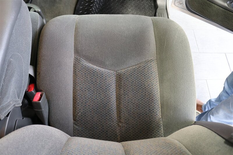 2005 Chevrolet Silverado 2500 LS  1-OWNER* 100% RUST FREE* NEVER HAD 5TH WHEEL / GOOSENECK* 5-SPD ALLISON* SHORT BED* NEW 2.5 "LEVEL LIFT W/ NEW 33 " BFG KO3 10-PLYS* ALL ORIGINAL BOOKS-WINDOW STICKER-2 KEYS-SERVICE RECORDS - Photo 73 - Portland, OR 97230