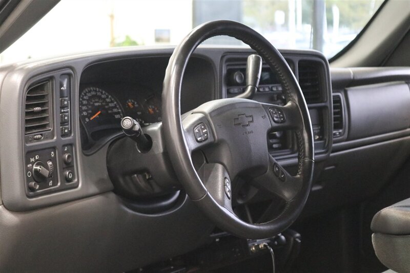 2005 Chevrolet Silverado 2500 LS  1-OWNER* 100% RUST FREE* NEVER HAD 5TH WHEEL / GOOSENECK* 5-SPD ALLISON* SHORT BED* NEW 2.5 "LEVEL LIFT W/ NEW 33 " BFG KO3 10-PLYS* ALL ORIGINAL BOOKS-WINDOW STICKER-2 KEYS-SERVICE RECORDS - Photo 78 - Portland, OR 97230