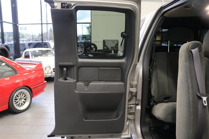 2005 Chevrolet Silverado 2500 LS  1-OWNER* 100% RUST FREE* NEVER HAD 5TH WHEEL / GOOSENECK* 5-SPD ALLISON* SHORT BED* NEW 2.5 "LEVEL LIFT W/ NEW 33 " BFG KO3 10-PLYS* ALL ORIGINAL BOOKS-WINDOW STICKER-2 KEYS-SERVICE RECORDS - Photo 65 - Portland, OR 97230