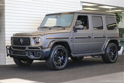 2025 Mercedes-Benz AMG G 63  1-OWNER* FULL PPF ON FRONT NOSE* MONZA GREY MAGNO-CARBON FIBER INTERIOR TRIM-22 " AMG WHEELS-EXCLUSIVE INTERIOR PLUS-AMG NIGHT PACKAGE MAGNOAMG PERFORMANCE STEERING WHEEL-BLACK MAGNO ROOF* - Photo 3 - Portland, OR 97230