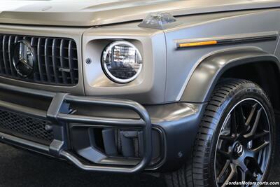 2025 Mercedes-Benz AMG G 63  1-OWNER* FULL PPF ON FRONT NOSE* MONZA GREY MAGNO-CARBON FIBER INTERIOR TRIM-22 " AMG WHEELS-EXCLUSIVE INTERIOR PLUS-AMG NIGHT PACKAGE MAGNOAMG PERFORMANCE STEERING WHEEL-BLACK MAGNO ROOF* - Photo 10 - Portland, OR 97230