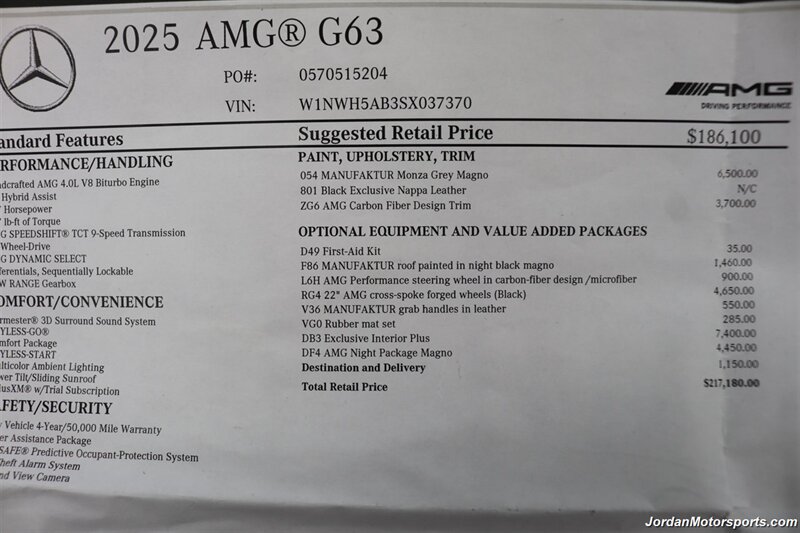 2025 Mercedes-Benz AMG G 63  1-OWNER* FULL PPF ON FRONT NOSE* MONZA GREY MAGNO-CARBON FIBER INTERIOR TRIM-22 " AMG WHEELS-EXCLUSIVE INTERIOR PLUS-AMG NIGHT PACKAGE MAGNOAMG PERFORMANCE STEERING WHEEL-BLACK MAGNO ROOF* - Photo 25 - Portland, OR 97230