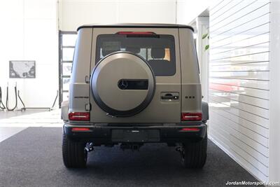 2025 Mercedes-Benz AMG G 63  1-OWNER* FULL PPF ON FRONT NOSE* MONZA GREY MAGNO-CARBON FIBER INTERIOR TRIM-22 " AMG WHEELS-EXCLUSIVE INTERIOR PLUS-AMG NIGHT PACKAGE MAGNOAMG PERFORMANCE STEERING WHEEL-BLACK MAGNO ROOF* - Photo 56 - Portland, OR 97230