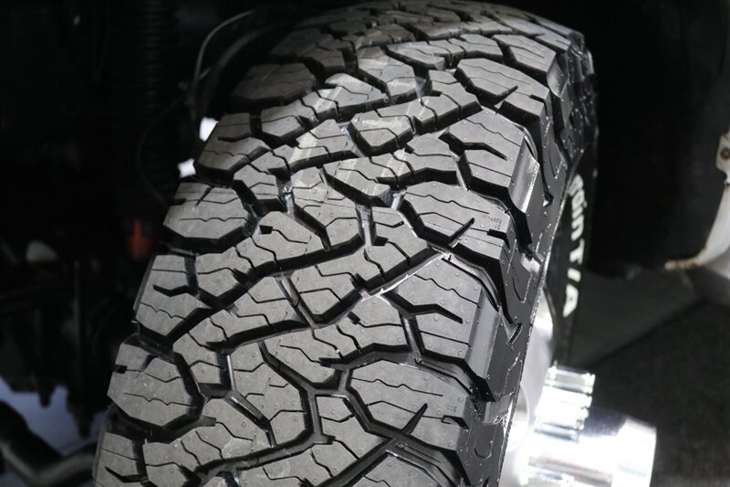 2000 Ford F-350 XLT  NEW BFG KO3 10-PLYS & NEW WHEELS* ONLY 80K MILES* NEW BRAKES-ROTORS-CALIPERS-COOLANT FLUSH-AC SERVICE-NEW BELTS-ACTUATORS-AIR FILTER-SWAY BAR LINKS-WIPERS - Photo 59 - Portland, OR 97230